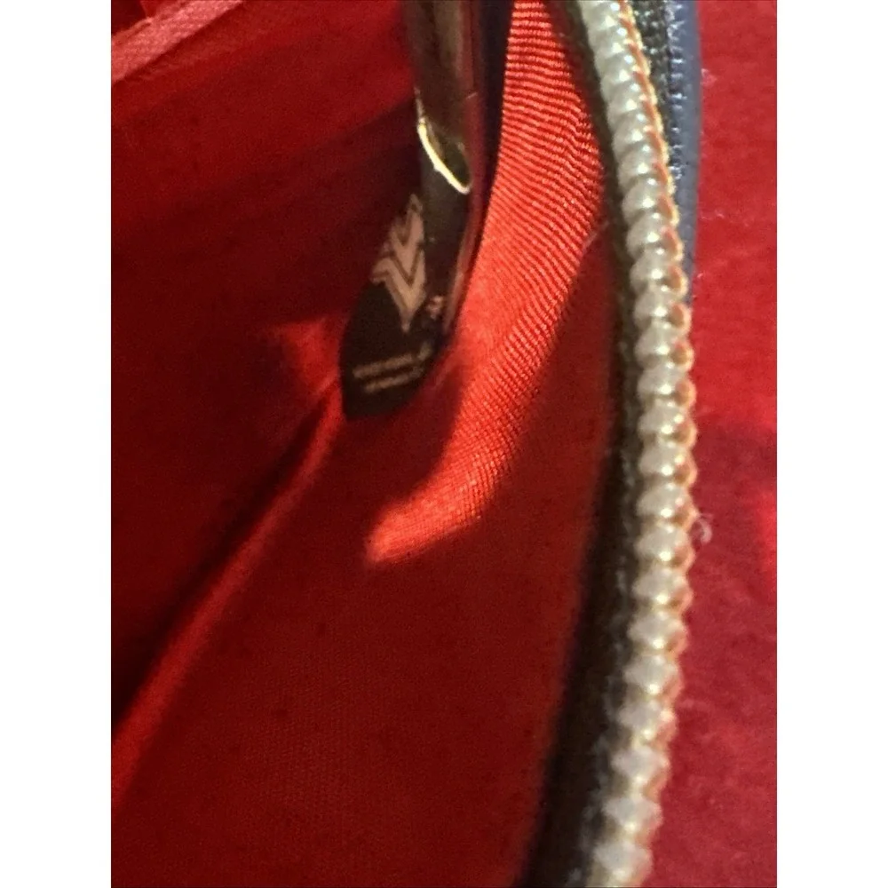 Wonder Woman Zip-Around Wallet Card Slots 7.5